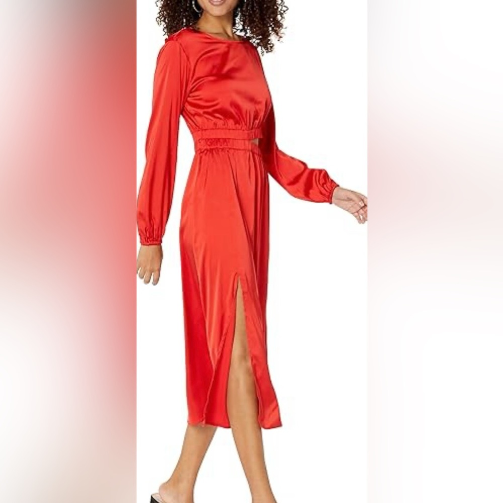 ❤️New Sexy/Classy Fire Red dress.  Sexy waist line, & slit. Size  Medium. Flowy